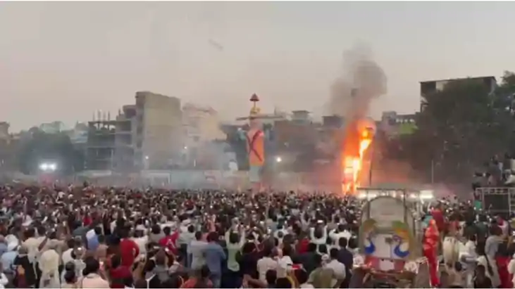 नवादा में 50 फीट के रावण और 45 फीट के मेघनाद का हुआ दहन: हरि