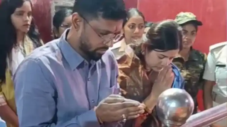 DM Kumar Gaurav Balances Navratri Duty and Devotion