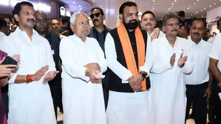 Bihar News :, सीएम नीतीश ने तारामंडल में वर्चुअल रियलिटी थिए Bihar News :, सीएम नीतीश ने तारामंडल में वर्चुअल रियलिटी थिए