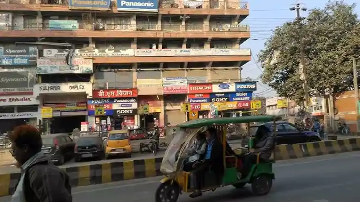 पटना के कुलहड़िया कॉम्पलेक्स के मालिक की दसवीं मंजिल से गिर पटना के कुलहड़िया कॉम्पलेक्स के मालिक की दसवीं मंजिल से गिर
