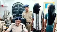 Bihar News : सात जन्मों के बंधन पर भारी पड़ी मोहब्बत, प्रेमी के साथ मिलकर पत्नी ने शूटर से कराई पति की हत्या, पुलिस ने तीन आरोपियों को किया गिरफ्तार  