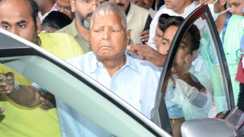 दिल्ली एम्स से 19 दिन बाद डिस्चार्ज हुए लालू प्रसाद यादव,अब इस दिन सिंगापुर के डॉक्टर करेंगे चेक-अप