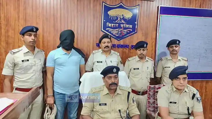 Bihar News : मुजफ्फरपुर पुलिस ने कुख्यात शराब माफिया बबुआ डॉ
