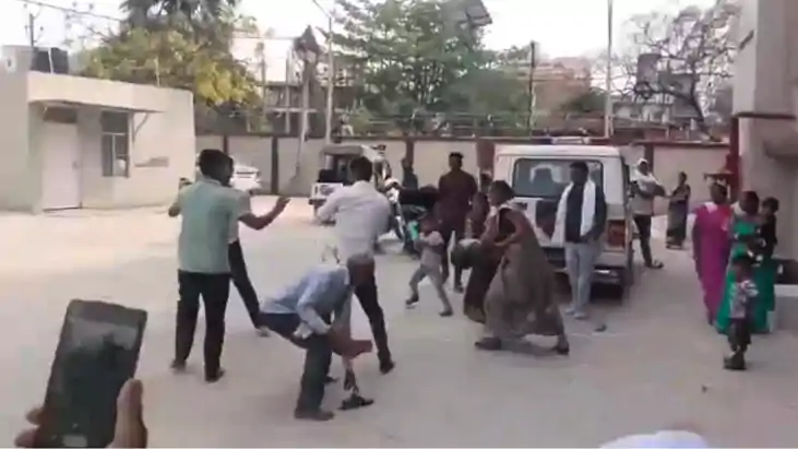 Bihar News : गया महिला थाना बना अखाड़ा, सुलह करने पहुंची सास