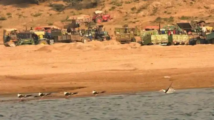  illegal sand mining in Arwal