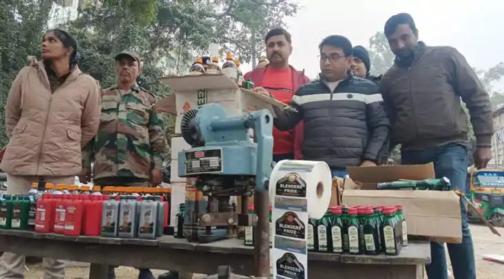  पटना में नए साल से पहले बड़ा एक्शन: लॉज में चल रही नकली शराब