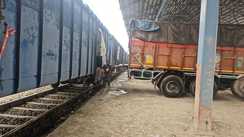 Rail News : कश्मीर के लिए ऐतिहासिक दिन: अनंतनाग पहुंची अनाज से लदी पहली मालगाड़ी, सर्दियों में नहीं होगी राशन की किल्लत 