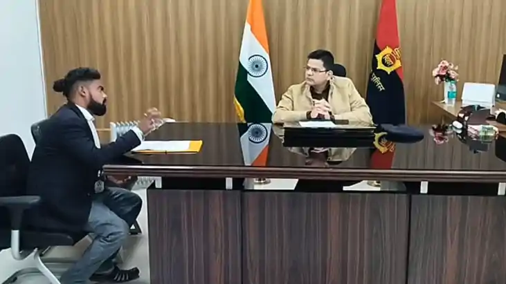 Bihar News : मुंगेर में साइबर ठगों का कारनामा, रिटायर रेलकर्