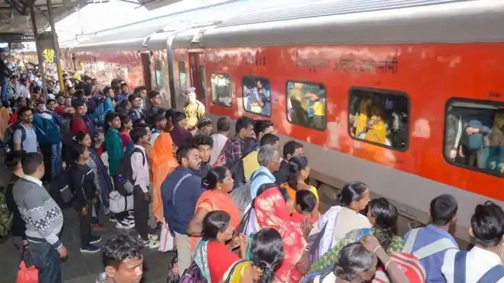26 दिसंबर से बढ़ेगा ट्रेन किराया, लंबी दूरी का सफर होगा महंग