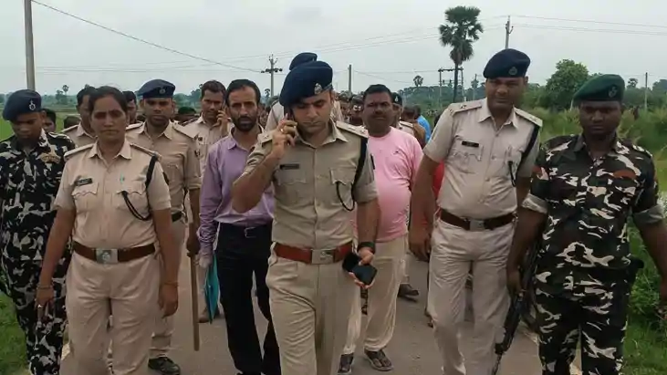 Bihar Crime News : पत्नी से आपत्तिजनक बात करने पर पति ने की Bihar Crime News : पत्नी से आपत्तिजनक बात करने पर पति ने की