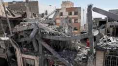 US Iran War Escalates as Airstrikes Continue Ceasefire Talks