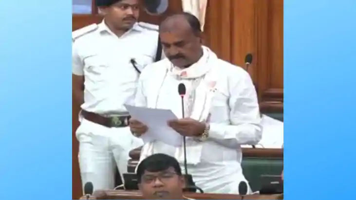 वाल्मीकि नगर में अंतरराष्ट्रीय खेल स्टेडियम बनाने की उठी मां