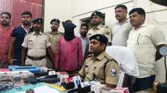 Bihar Crime News : पूर्णिया पुलिस ने भारी मात्रा में स्मैक के साथ तस्कर को किया गिरफ्तार, लाखों रूपये और मोबाइल किया बरामद