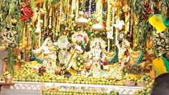 इस्कॉन मंदिर में मैंगो फेस्टिवल का भव्य आयोजन: 8 टन आमों और 20 प्रजातियों के फलों से सजा गर्भगृह, उमड़ा श्रद्धालुओं का सैलाब