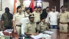 Bihar News : बांका पुलिस ने वीडियो यादव हत्याकांड में की बड़ी कार्रवाई, मुख्य शूटर सैंपुल साह और 25-25 हजार के दो इनामी अपराधी को किया गिरफ्तार