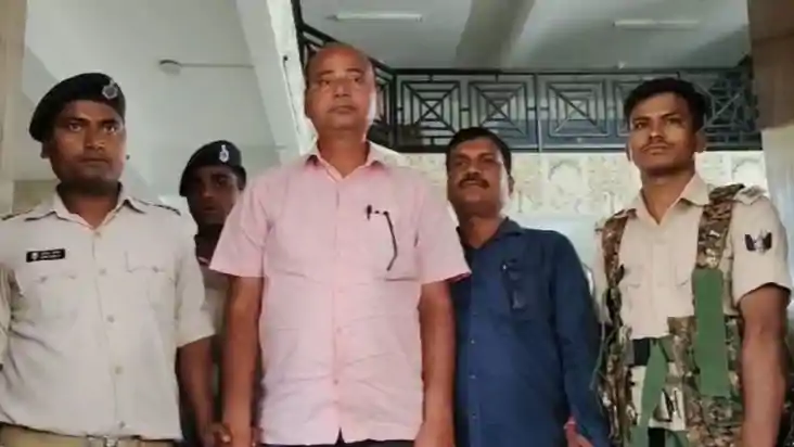 Bihar News : रिश्वत लेने से इनकार कर हीरो बने BDO, नाजिर और 