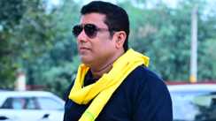 Bihar Crime : मोतिहारी में बड़े आर्म्स लाइसेंस फर्जीवाड़े का भंडाफोड़, पुलिस ने चौकीदार को किया गिरफ्तार, फरार प्रमुख पति पर रखा ₹15 हजार का इनाम