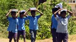 School Closed : पटना में भीषण गर्मी से DM ने छात्रों को दी राहत, स्कूलों को बंद करने का जारी किया आदेश, कई कक्षाओं की बदली टाइमिंग 