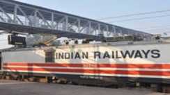 Bihar Train Delay: भीषण गर्मी में रेलवे सिस्टम ध्वस्त? ट्रेनों का टाइम-टेबिल चरमराया, 1 से 3 घंटे तक लेट दौड़ रही दर्जनों एक्सप्रेस