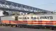 Bihar Train Delay: भीषण गर्मी में रेलवे सिस्टम ध्वस्त? ट्रेनों का टाइम-टेबिल चरमराया, 1 से 3 घंटे तक लेट दौड़ रही दर्जनों एक्सप्रेस