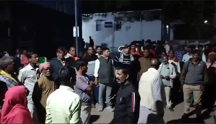 दोस्तों के साथ मछली मारने गया युवक रात भर नहीं  लौटा, अब नदी