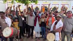 Bihar news -- संजय सिंह टाइगर के मंत्री बनने पर उनके पैतृक गांव में लोगों ने मनाया जश्न, जमकर की आतिशबाजी