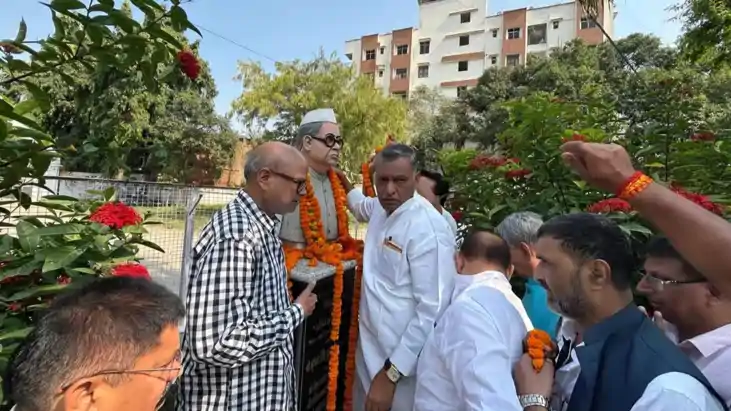 सदाकत आश्रम में मनाई गई बिहार केसरी डॉ. श्रीकृष्ण सिंह की 13