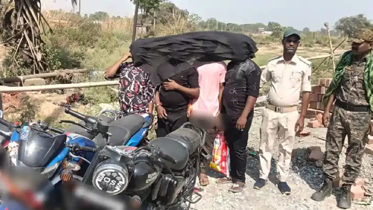Bihar Crime : भोजपुर में बाइक चोर गिरोह का भंडाफोड़, तीन सगे
