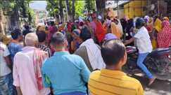 Flood Relief Fund - बाढ़ पीड़ितों के खाते में नहीं पहुंची राहत राशि,ब्लॉक में ग्रामीणों का हंगामा