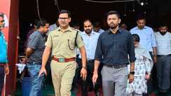 Bihar News : लखीसराय हादसे के बाद हाई अलर्ट पर मुजफ्फरपुर प्रशासन, गरीबनाथ मंदिर में जलाभिषेक के लिए सुरक्षा के किये गए कड़े इंतजाम, DM-SSP ने लिया जायजा