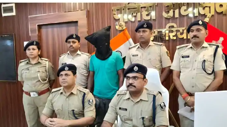 Araria  brown sugar seized smuggler arrested
