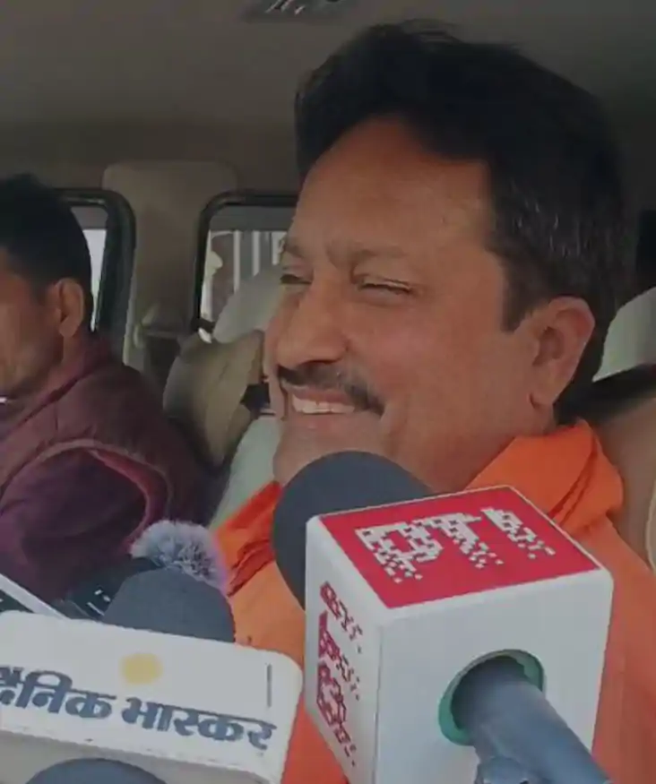 'विधायकों का हो ब्लड टेस्ट': बिहार में शराबबंदी पर भड़के BJP