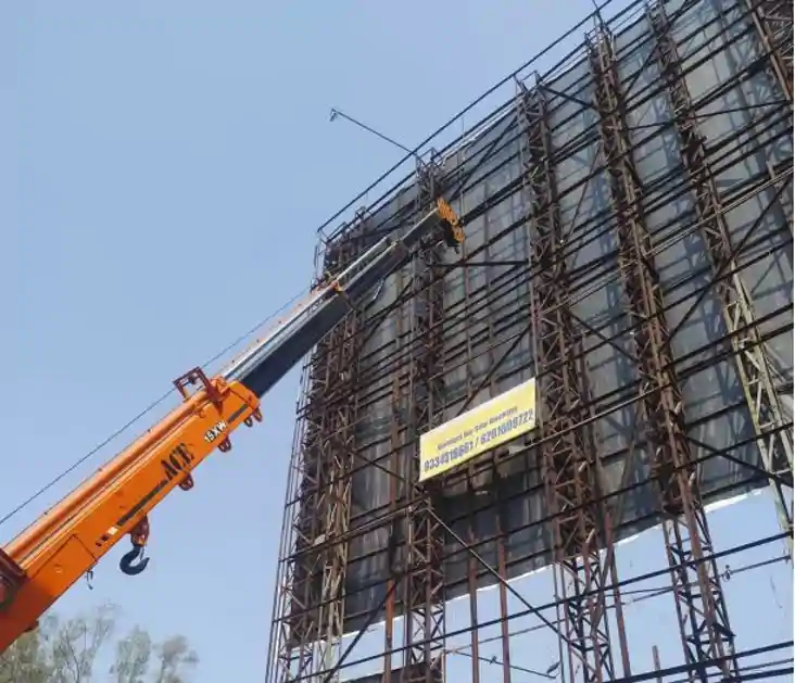 शहर को विज्ञापन से पाटा, पर सरकारी खजाना चाटा; निगम ने 54 एज