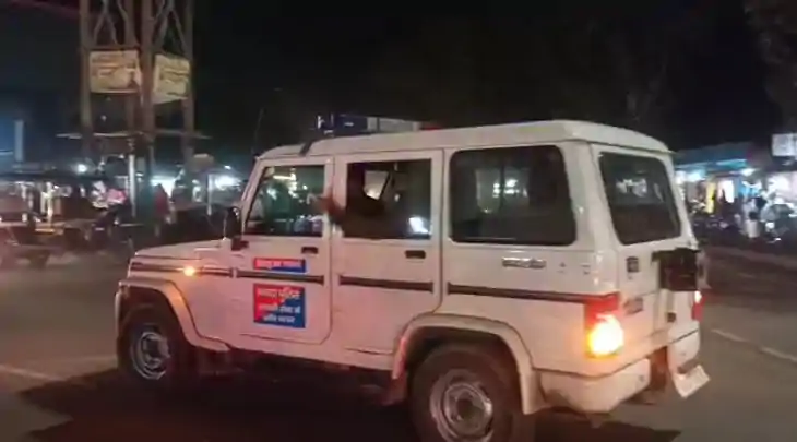 दो शिक्षकों की मौत के बाद एक्शन में प्रशासन, नदी से अवैध बाल