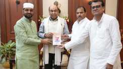 राज्यपाल से मिला प्रतिनिधिमंडल, 211 कॉलेजों में भाषा विषयों की पढ़ाई और शिक्षकों की बहाली की मांग का सौंपा ज्ञापन