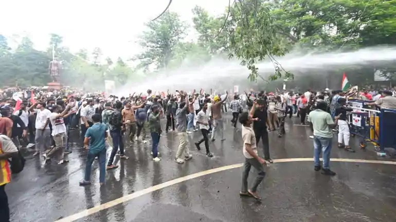 students protest in Patna