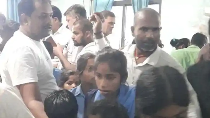 बड़ी खबर : सुपौल में मिड-डे मील खाने से 50 से अधिक बच्चे बीम
