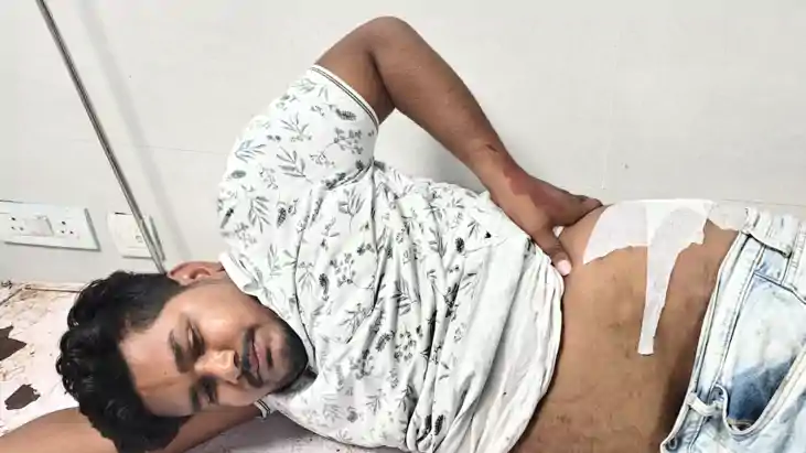 Bihar Crime News : आरा में गाना बजाने के विवाद में बदमाशों न Bihar Crime News : आरा में गाना बजाने के विवाद में बदमाशों न