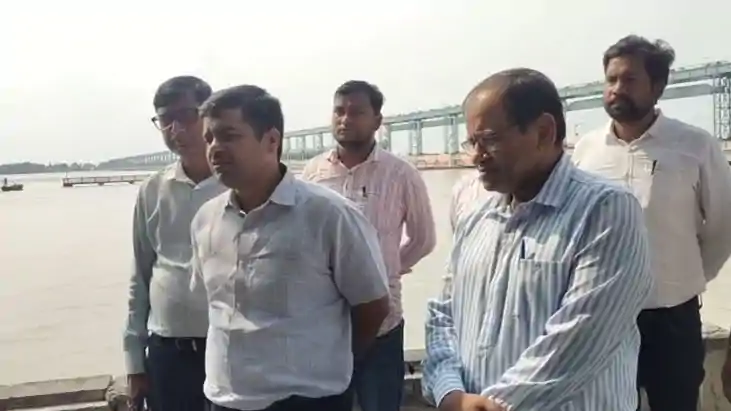 कोसी के बढ़ते जलस्तर पर प्रशासन अलर्ट : डीएम सावन कुमार ने क