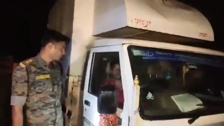 Bihar Crime : गया में कूरियर की आड़ में गांजा तस्करी का पुलिस