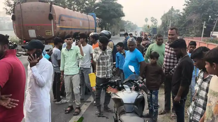 Bihar Road Accident : समस्तीपुर में अनियंत्रित ट्रक की चपेट 