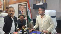 अशोक चौधरी, दीपक प्रकाश