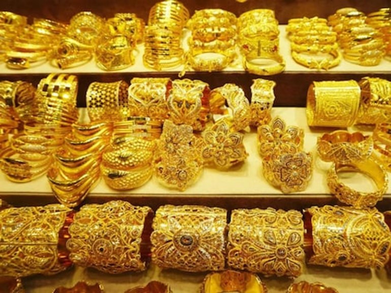 gold-silver price: धनतेरस से पहले सोने-चांदी की कीमतों में रिकॉर्ड उछाल, निवेशक और खरीदार दोनों परेशान