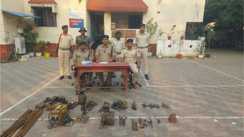 नवादा में अवैध मिनी गन फैक्ट्री का भंडाफोड़: पुलिस और STF की संयुक्त छापेमारी में बिंदी मिस्त्री गिरफ्तार, भारी मात्रा में कट्टा और मशीनें बरामद