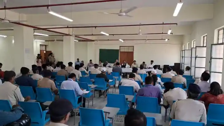 नवादा में स्नातक और शिक्षक MLC चुनाव की तैयारी पूरी: 23 अक्ट