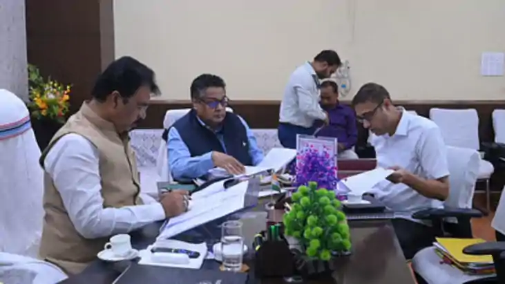 राजस्व महा–अभियान में एक महीने में आ गए रिकॉर्ड 45 लाख आवेदन राजस्व महा–अभियान में एक महीने में आ गए रिकॉर्ड 45 लाख आवेदन