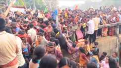 Bihar News : मुंगेर और बांका सीमा पर तेलडीहा दुर्गा मंदिर में उमड़ी भक्तों की भीड़, पुल पर मची भगदड़, कई लोग हुए जख्मी 