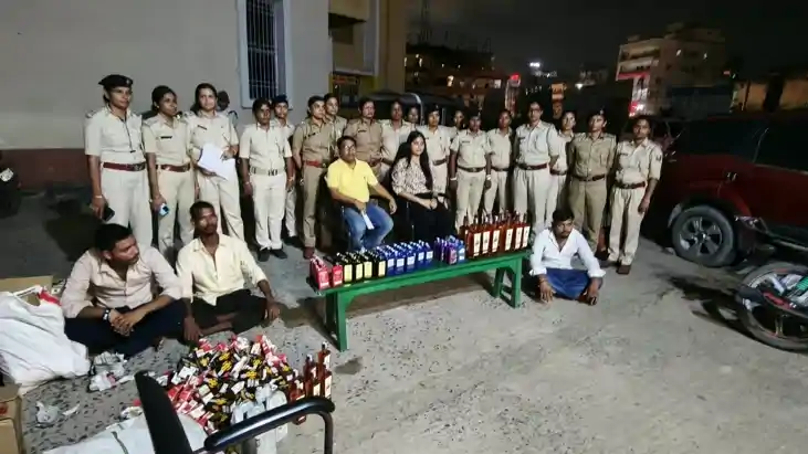 Bihar News : पटना मद्य निषेध की 'महिला ब्रिगेड' का बड़ा एक्श