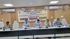 ऑनलाइन म्यूटेशन, परिमार्जन, आधार सीडिंग और ई-मापी में लाएं तेजी, कोसी आयुक्त ने दिए सख्त निर्देश