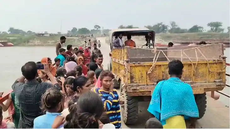 Bihar News : पति से फोन पर विवाद के बाद पत्नी ने कोसी नदी मे